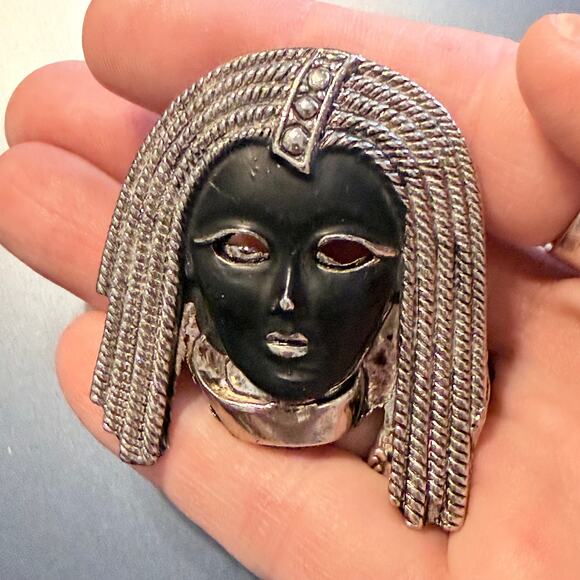 Silver Tone Black Enamel Egyptian Pharoah Style Brooch - Picture 5 of 6